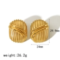 Macro detail of 18k gold plated croissant earrings with dimensions and weight data - Gold Braided Texture Oval Style (TE6715) / 18K Gold