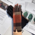 Winter plaid touch screen gloves in orange-brown checkered wool with wrist slit design - One Size / Orange