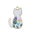 Ciondolo a forma di gatto in smalto bianco con motivo floreale e bordo dorato - Silhouette di Gatto Bianco (18947) / 1 Pezzo (25x16mm) / Bianco