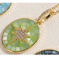 Colgante de estrella con incrustación de mosaico verde y piedras de circón blancas - Verde