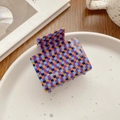 Pinza per capelli quadrata minimalista con motivo a scacchi colorato su piatto - Griglia Viola 5 cm