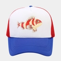 Detail des Fisch-Prints auf weißem Panel mit atmungsaktivem rotem Mesh-Trucker-Hat - Rot Weiß Blau Cartoon Fisch (2#色)