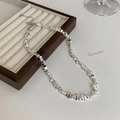 Franse stijl zilveren parelketting met strik en onregelmatige zilveren kralen ontwerp - Onregelmatige ketting met versplinterde zilveren kralen (1#)
