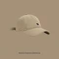Khaki Baumwoll-Baseballkappe mit gesticktem Bären-Logo und verstellbarem Riemen - Kleiner Bär Stickerei - Khaki