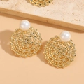 Elegantes pendientes de aro con perlas y circonitas bañados en oro de 14K calados - Circonita Blanca