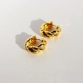 Vintage matte goldene gedrehte Creolen mit strukturierter minimalistischer Metalloptik - Glänzendes Gold