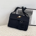 Minimalistische schwarze Umhängetasche aus Canvas mit farbiger Planetenstickerei - Schwarz