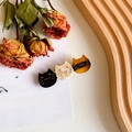 Three acetate cat-shaped hair clips in black, cream marble, and tortoiseshell finishes - 6.3cm / Three-Color Cat