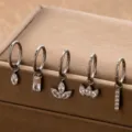 Orecchini a cerchio in titanio G23 con ciondoli in zircone in cinque stili diversi - Stile Marquise (1#) / Argento