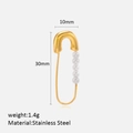 Dettaglio orecchini a spilla dorati 10x30mm con perle bianche in acciaio inossidabile - Orecchini a spilla di sicurezza / Oro