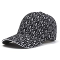 Cappellino da baseball alla moda con lettere astratte in bianco e nero e motivi Tour Eiffel - Taglia unica / Nero