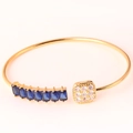 Verstelbare gouden armband met marineblauwe stenen en een vierkant van pavé diamant - Blauwe Zirkoon Stijl 3