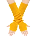 Lange hellgelbe Strick-Armstulpen mit fingerlosem Design und gerippter Textur für Damen - Kurkuma