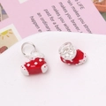 Vue macro de pendentifs bottes rouges et blancs avec anneaux argentés pour bijoux DIY - 05# Chaussette/Botte de Noël (11*12MM)
