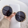 Gafas de sol redondas retro de metal dorado con adornos de perlas para mujeres - Montura Dorada Negro Gris