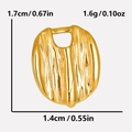 Dettaglio pendente ovale dorato irregolare con trama plissettata e dimensioni - Oro
