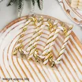 6er-Set Gold-weiße gestreifte Zuckerstangen-Ornamente mit Glitzer für den Weihnachtsbaum - Gold