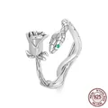Anello aperto in argento sterling S925 con design a serpente e rosa e zirconi verdi - Stile Serpente e Rosa
