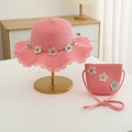 Détail d'un ensemble chapeau et sac en paille rose avec broderies fleurs en 3D - Ensemble - Rouge pêche