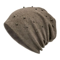 Detalle de gorro holgado marrón con decoraciones de cuentas metálicas plateadas - M (56-58cm) / Caqui