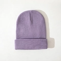 Klassieke paarse gebreide muts met een geribbelde manchet voor winterse warmte - Eén maat / Lichtpaars