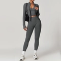 Conjunto deportivo de 3 piezas gris oscuro sin costuras con chaqueta, top y mallas yoga - S / Conjunto de 3 Piezas Gris Oscuro