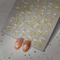 Kerst nagelstickers met laser glitter sterren en gele sneeuwvlok patronen voor nagels - Kerstbal Sneeuwvlok Reliëf Stijl (CO-484)