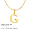 Collar de cadena de serpiente plana de acero dorado con colgante de letra G mujer - Letra G