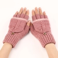 Guanti in maglia rosa con trecce e risvolto in ecopelliccia in stile variante - Rosa Antico