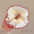 Grote witte kanten scrunchie met rode golvende randen en 17cm geplooide chiffon stof - #3 Dubbellaags Rood Kant - 16 Cm