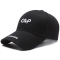 Cappellino da baseball in cotone nero con ricamo bianco CAP e FASHION - Regolabile / Nero con ricamo bianco