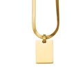 Detailansicht der goldenen Schlangenkette mit poliertem rechteckigem Anhänger - Gold 15*22mm (MP004)