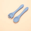 Set cucchiaio e forchetta in silicone azzurro per l'alimentazione dei neonati - Forchetta e Cucchiaio Lunghi / Blu grigio