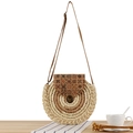 Beige-braune runde geflochtene Stroh-Umhängetasche mit vintage geometrischem Holzverschluss - Beige
