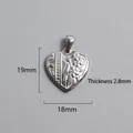 Close-up of vintage heart pendant showing embossed floral pattern and 19x18mm dimensions - Vintage Floral Relief Heart (P00030S)