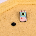 Rosa Retro-Handheld-Spielkonsole Emaille-Anstecknadel mit Katzenohren und Pixelherz - Katzenohr-Spielkonsole