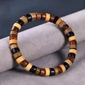 Handgefertigtes mehrfarbiges Holzperlenarmband mit natürlicher Maserung und elastischem Band - 5x8mm Pillenstil