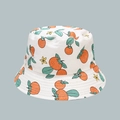 Dettaglio del cappello da sole bianco con motivi di arance e cuciture rinforzate sulla tesa - Arancia Bianca (18#)