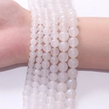 Witte maansteen kralen in verschillende maten op de pols voor DIY sieraden maken - 6mm (60 Stuks) / Witte iriserende maansteen