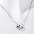 Collana d'argento con ciondolo in zircone a rombo e cornice ondulata sul collo - Collana Argento con Singolo Zirconia Marquise