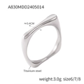 Geometrischer Wellenring aus Silber-Titanstahl, 0,4 cm breit und 3 g leichtes Design - US 6 / Silber Wellig Geometrischer Stil