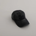 Dettaglio del ricamo 3D All In My Dream su un cappellino in denim lavato vintage - 54cm 3-8 Anni / Nero