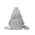 Borsa a tracolla argento metallizzato stropicciato con pendente peluche carino - Con Ciondolo / Argento