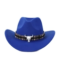 Détail du chapeau de cowboy bleu avec ruban ethnique et ornement de crâne de taureau - M (56-59cm) / Bleu Tête de Taureau Ethnique