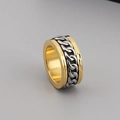 Anello spinner bicolore con bordi dorati e catena cubana d'argento rotante incastonata - US 7 / Anello Spinner Design Bicolore (E款间金色KR92806-K)