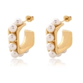 Elegant 18K gold plated stainless steel C-shaped hoop earrings with five white pearls - Square Pearl Earrings