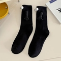 Chaussettes magnétiques noires rigolotes se tenant la main avec yeux 3D pour couples - Noir Tridimensionnel / [emballage Spécial Transfrontalier Pour Chaussettes À Tenir La Main]