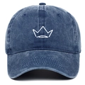 Gorra de béisbol de algodón lavado azul marino con diseño de corona blanca bordada - Ajustable / Azul marino