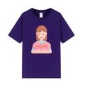 T-shirt violet foncé en coton avec motif cœur Mom pour cadeaux de fête des mères - XS / Haut avec fille de dessin animé serrant un cœur / Violet