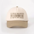 Gorra de béisbol bicolor en crema y caqui con bordado MOMMIN' y correa ajustable - Beige y Caqui